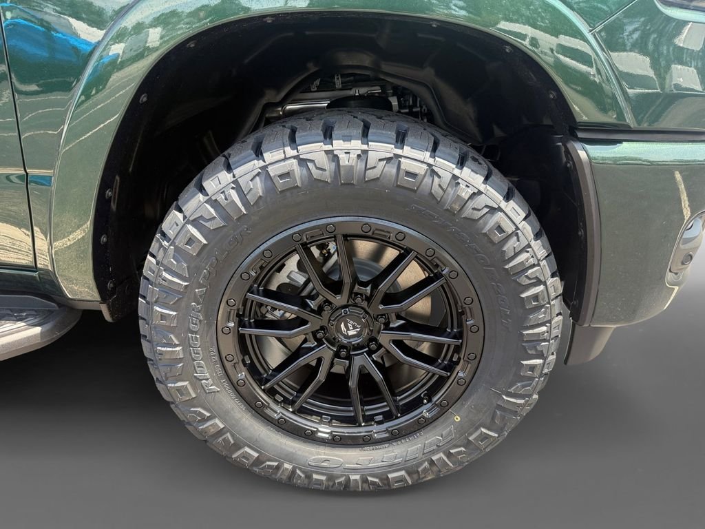New 2026 Serrano-Green Metallic Exterior Paint RAM Big Horn/Lone Star image 15