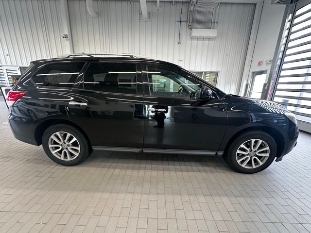 2015 Nissan Pathfinder S 4WD's photo