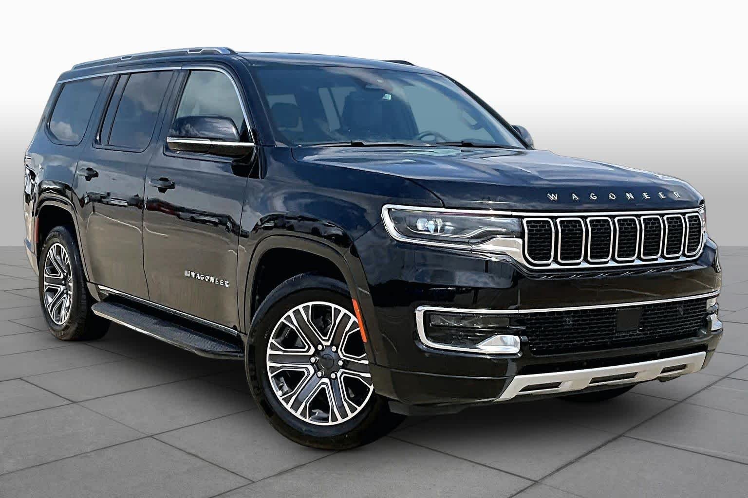 Used 2023 Diamond Black Crystal Pearlcoat Jeep Series II image 3