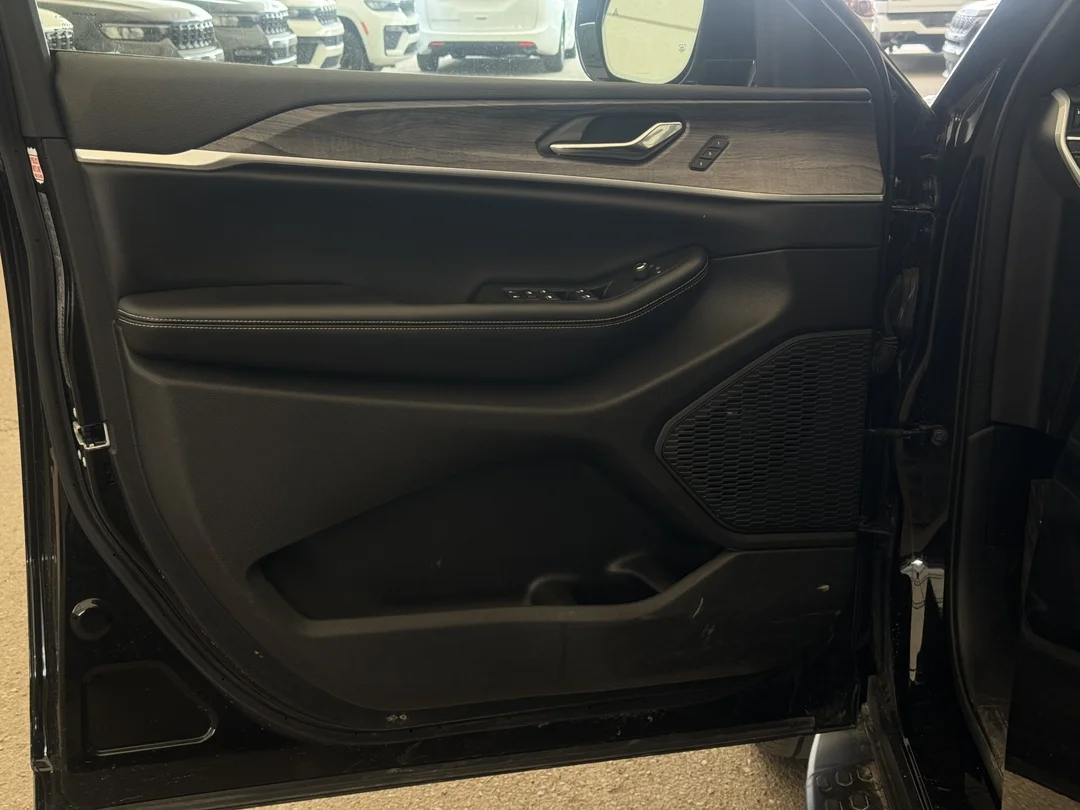 Certified Used 2024 Black Jeep Limited - - 4x4 - Black App Pkg - Pano Sunroof - Luxury Tech II & More! image 10
