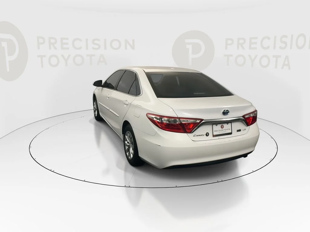 Used 2017 Super White Toyota LE image 15