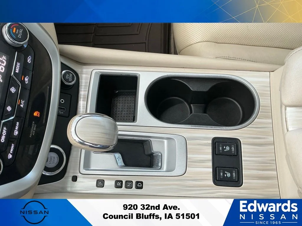 Used 2018 Red Nissan SL image 31