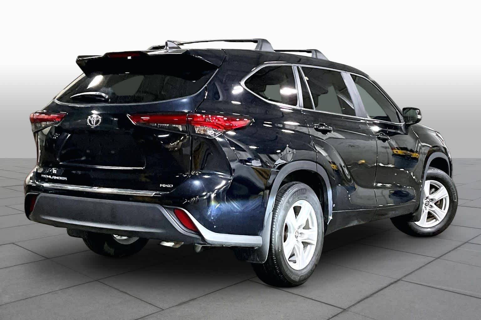 Used 2023 Midnight Black Metallic Toyota L image 13