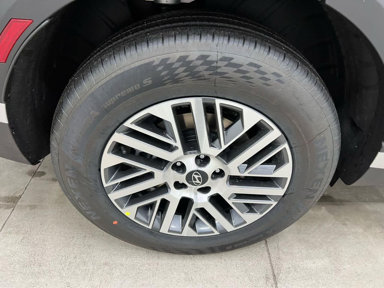 New 2026 Abyss Black Pearl Hyundai SEL AWD image 9