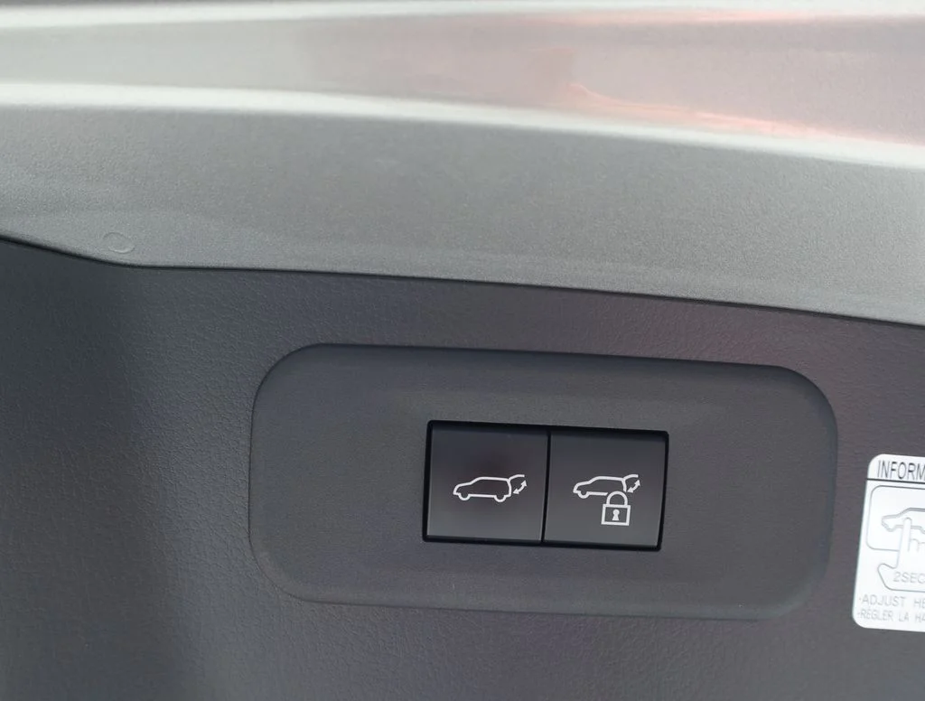 Used 2023 Silver Lexus 350h Premium image 18