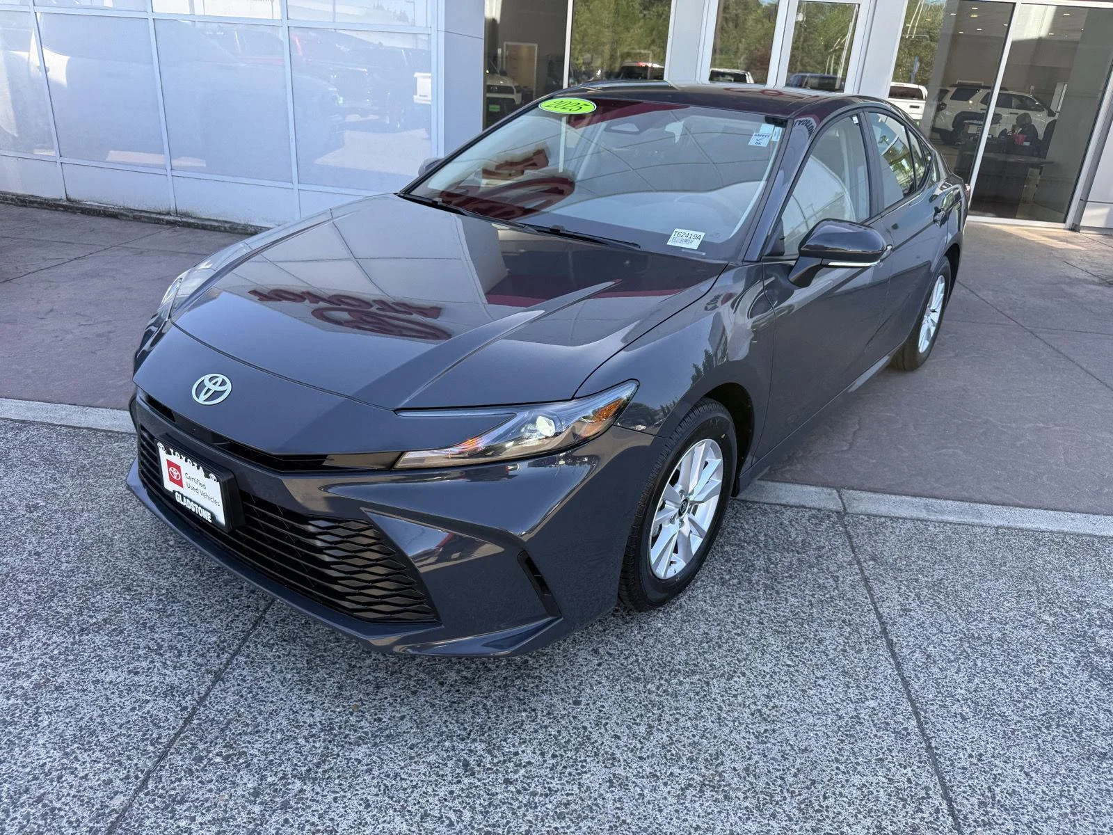 Used 2025 Underground Toyota LE image 2