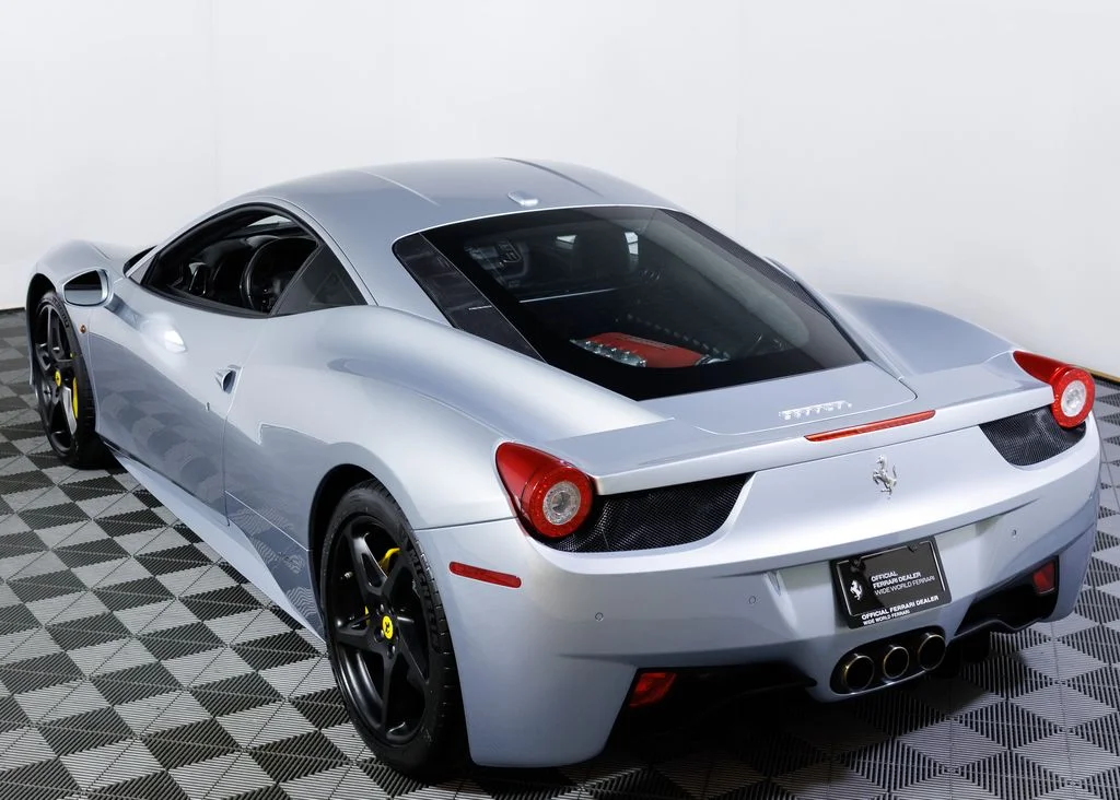 Used 2011 Grigio Alloy Ferrari Base image 12