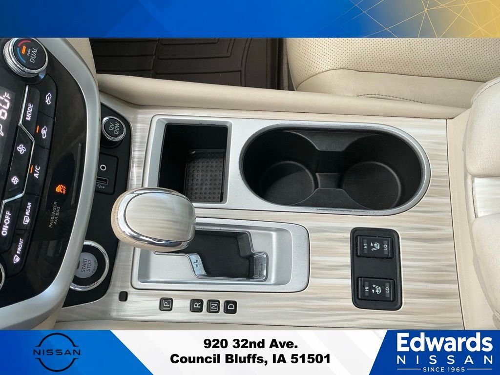 Used 2018 Red Nissan SL image 31