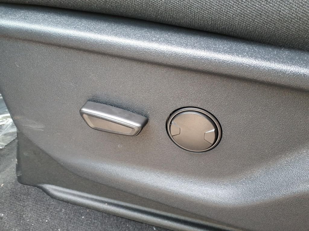 New 2026 Agate Black Metallic Ford F-250® XLT image 16