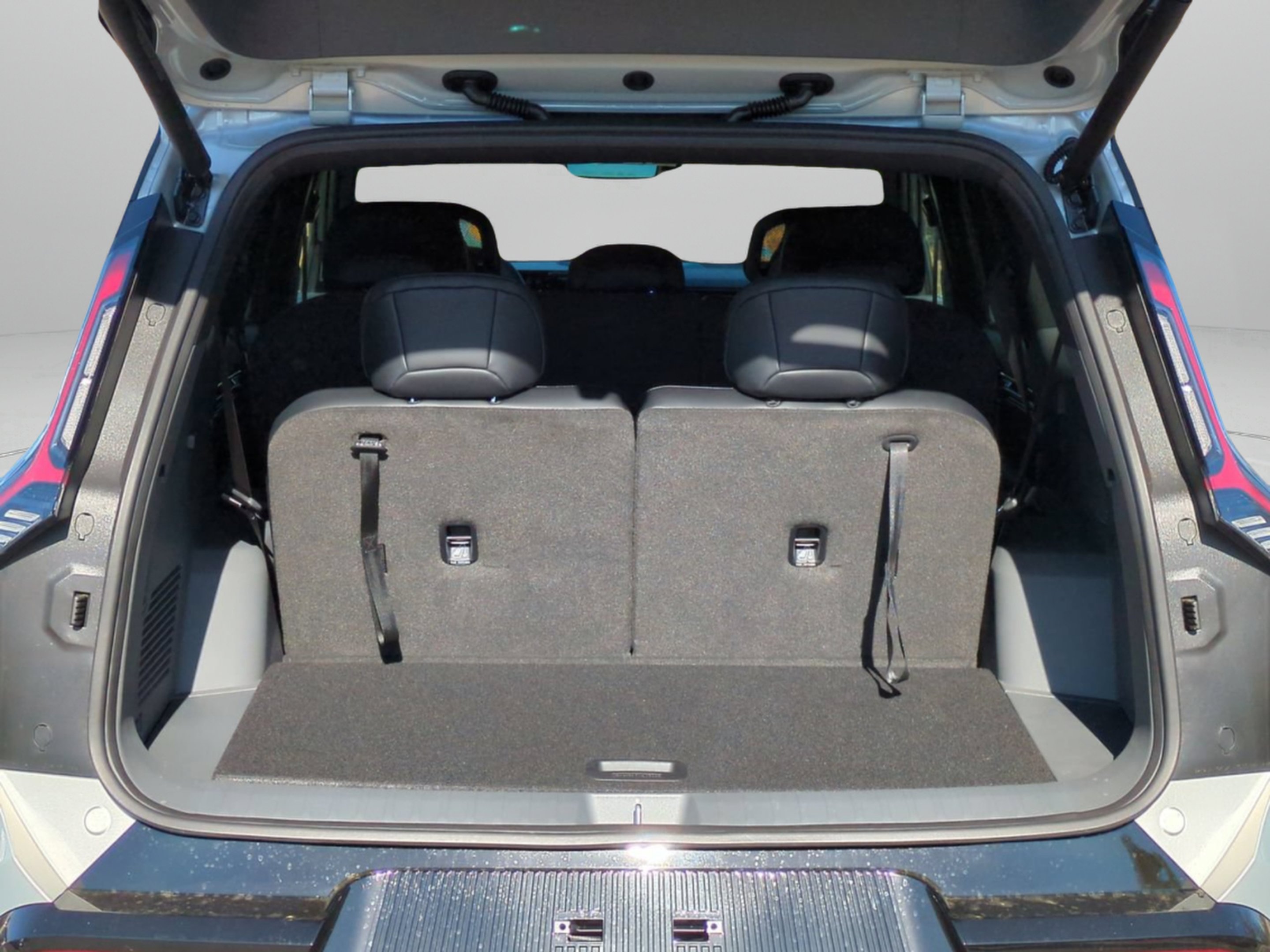New 2026 Ivory Silver Kia Land AWD image 14