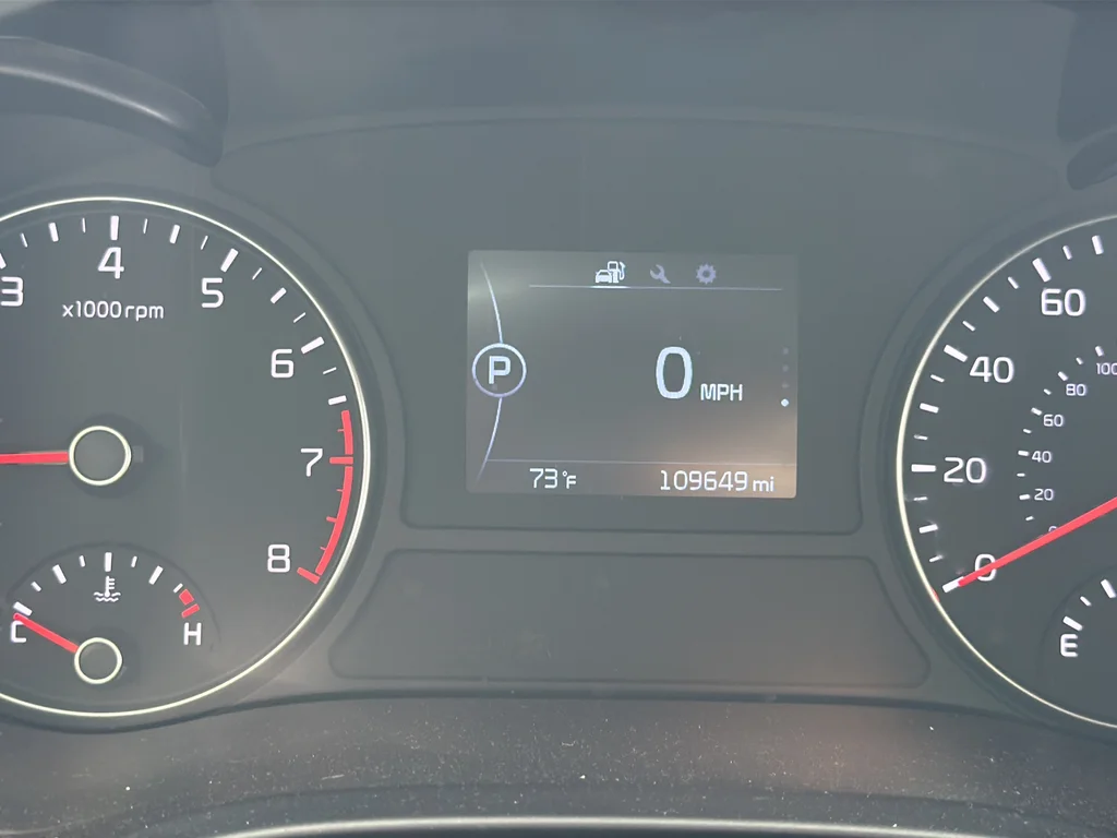 Used 2016 White Kia LX image 17
