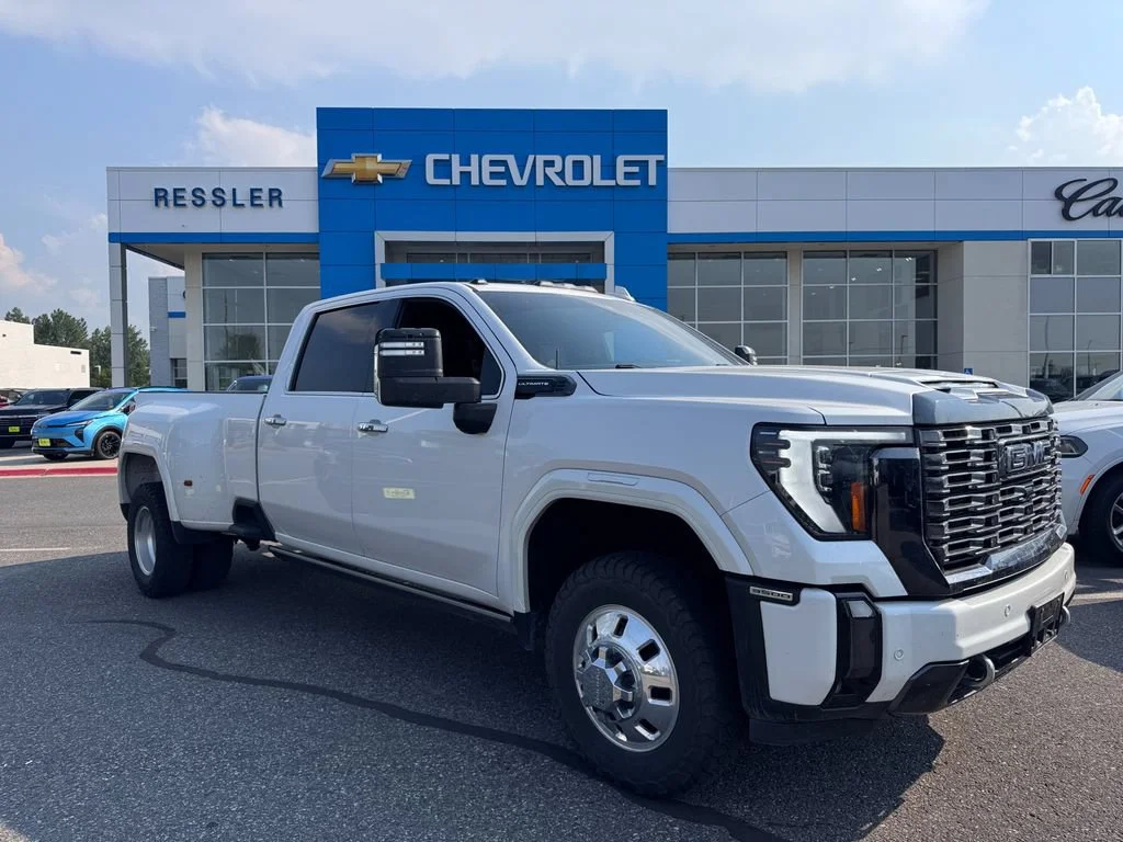 Used 2024 White Frost Tricoat GMC Denali Ultimate DRW image 1