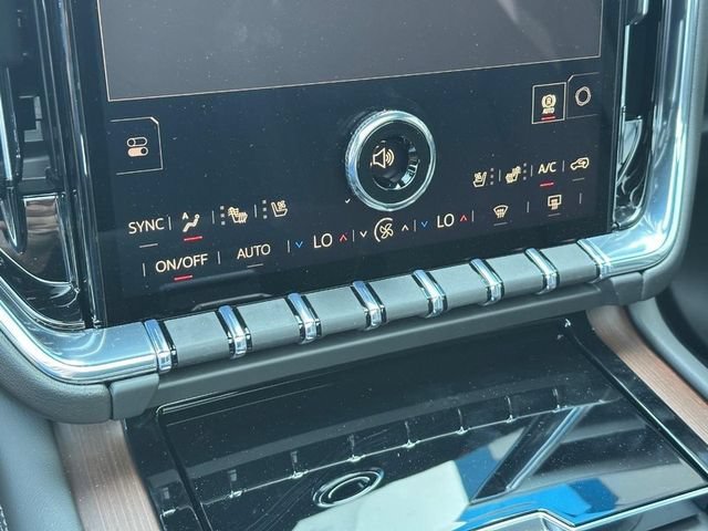 2026 GMC Yukon Denali - Photo 16
