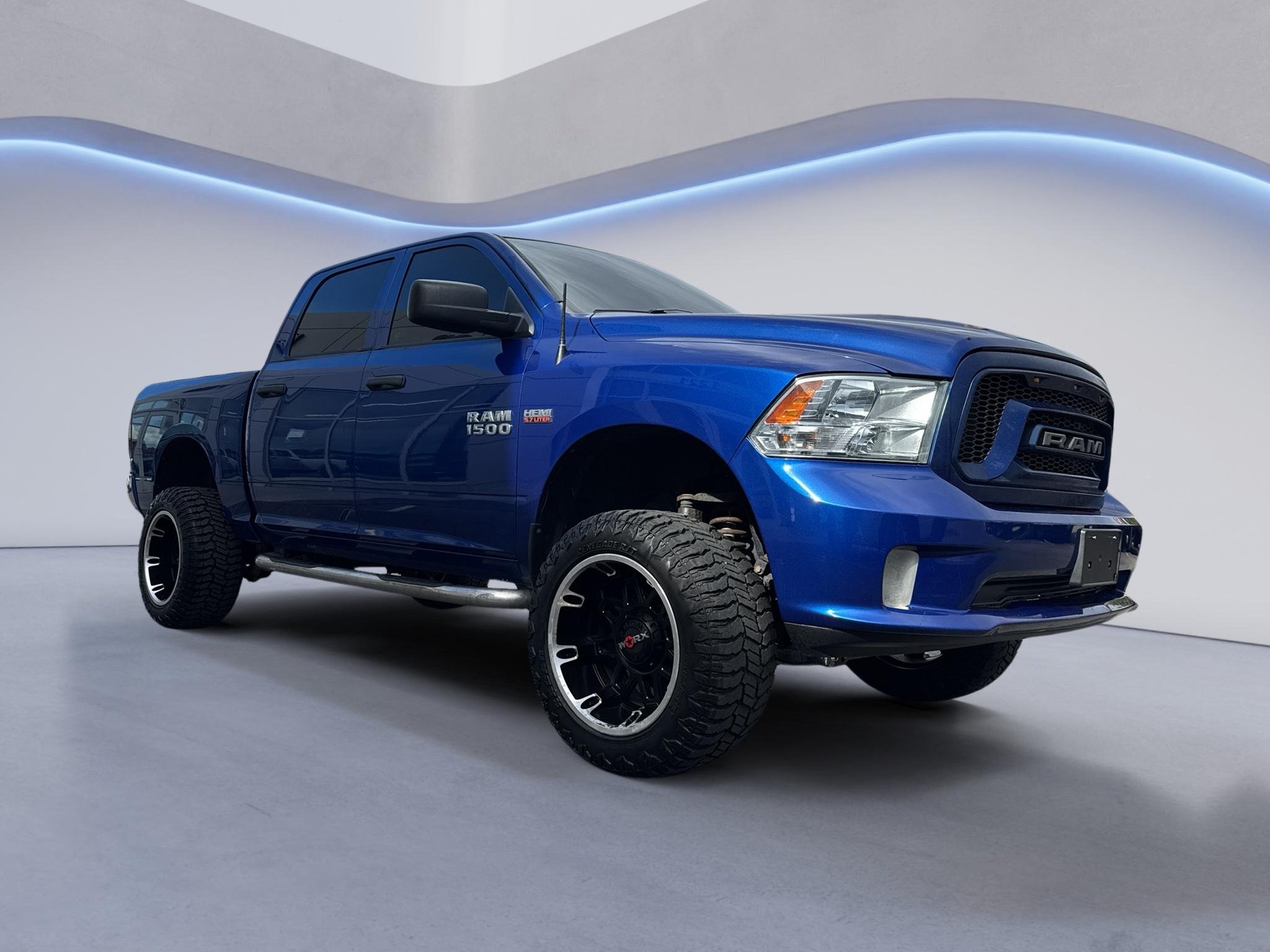 Used 2015 Blue Ram Express image 3