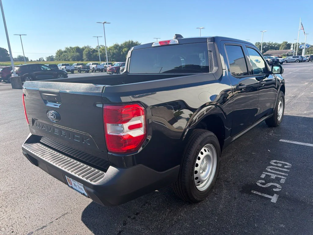New 2026 Shadow Black Ford XL image 5
