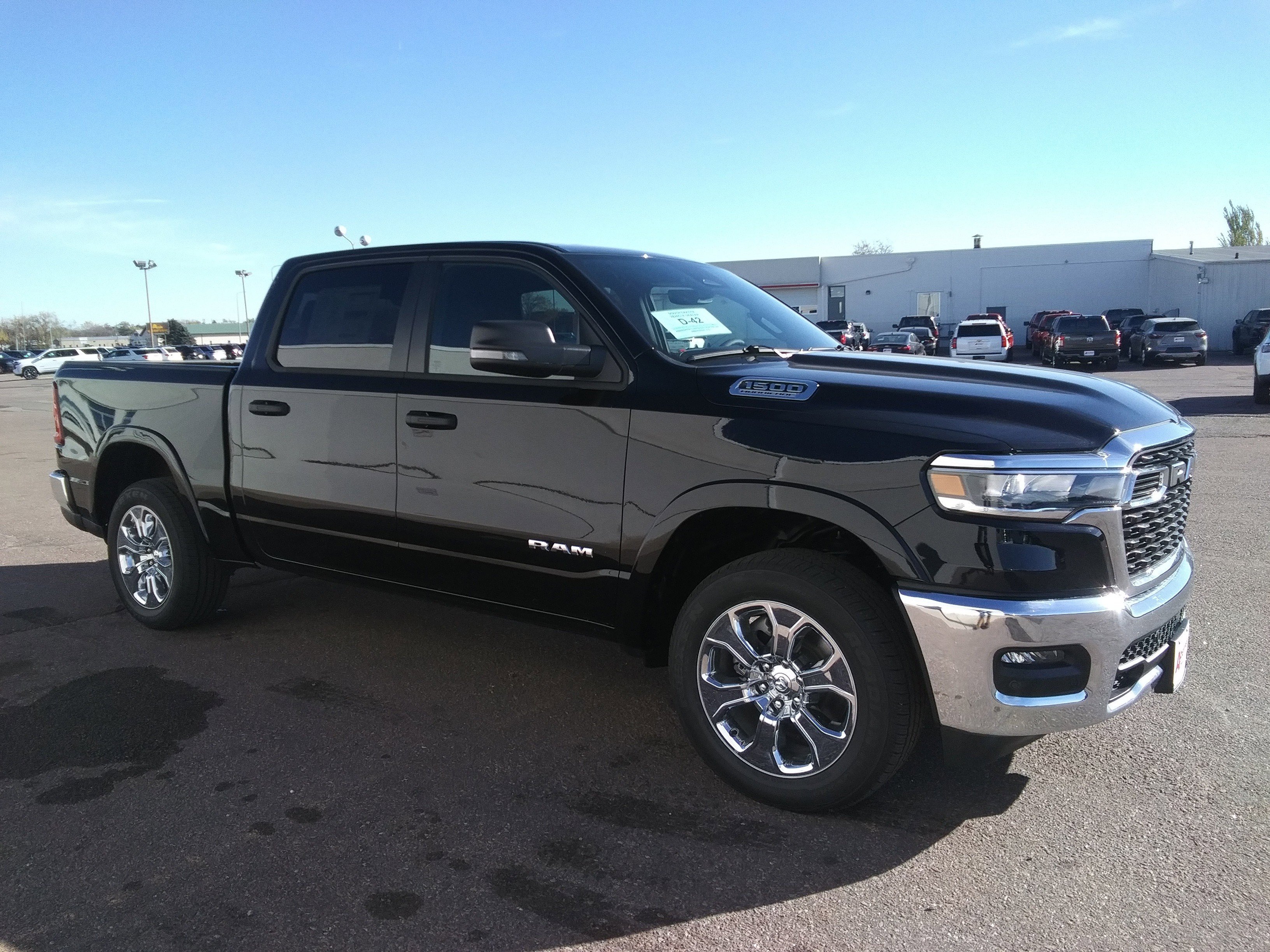 New 2026 Diamond Black Crystal Pearl-Coat Exterior Paint RAM Big Horn/Lone Star image 4
