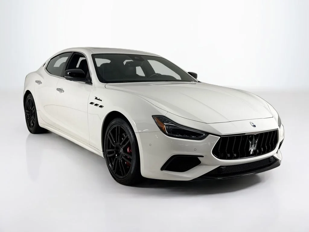 Used 2024 Bianco Maserati Modena image 7