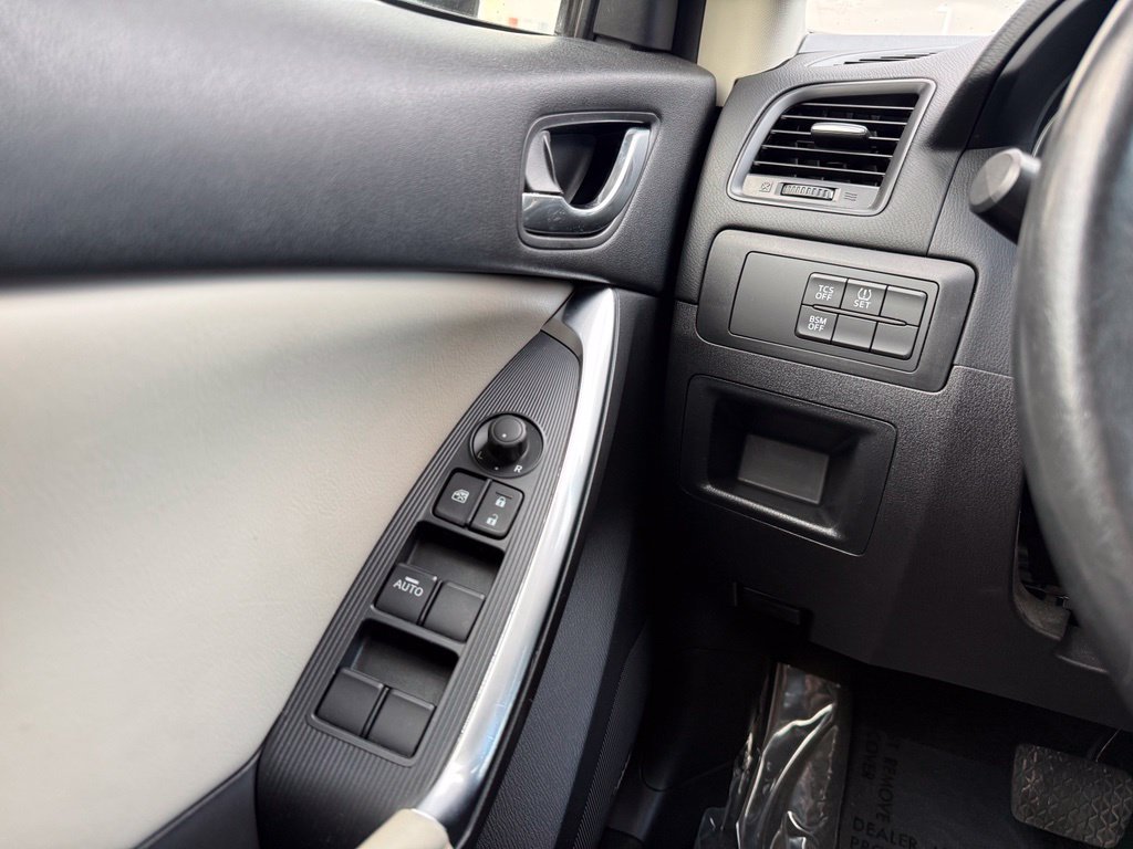 Used 2015 Black Mazda Grand Touring image 10