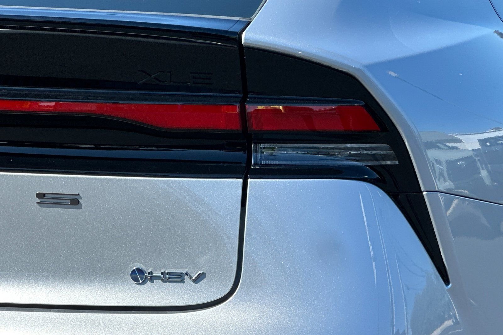 New 2026 Cutting Edge Toyota XLE image 25
