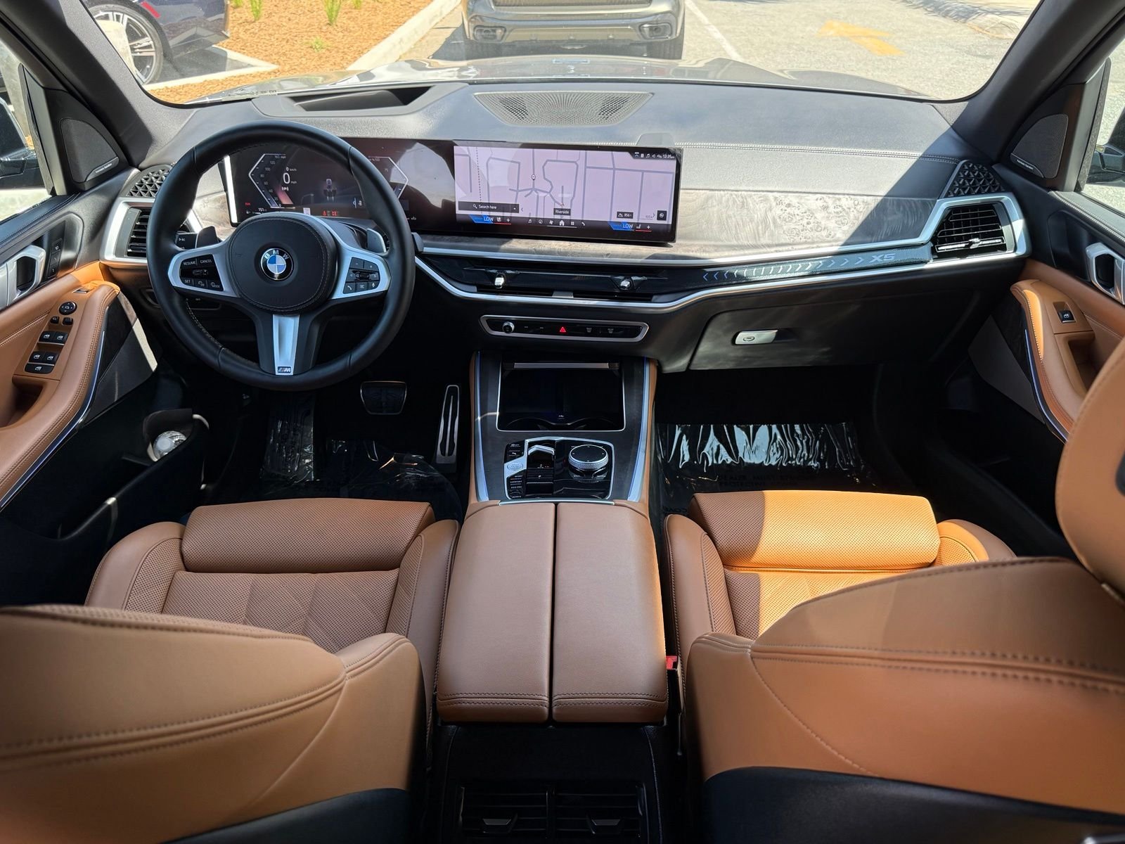 Used 2026 Skyscraper Grey Metallic BMW sDrive40i image 32