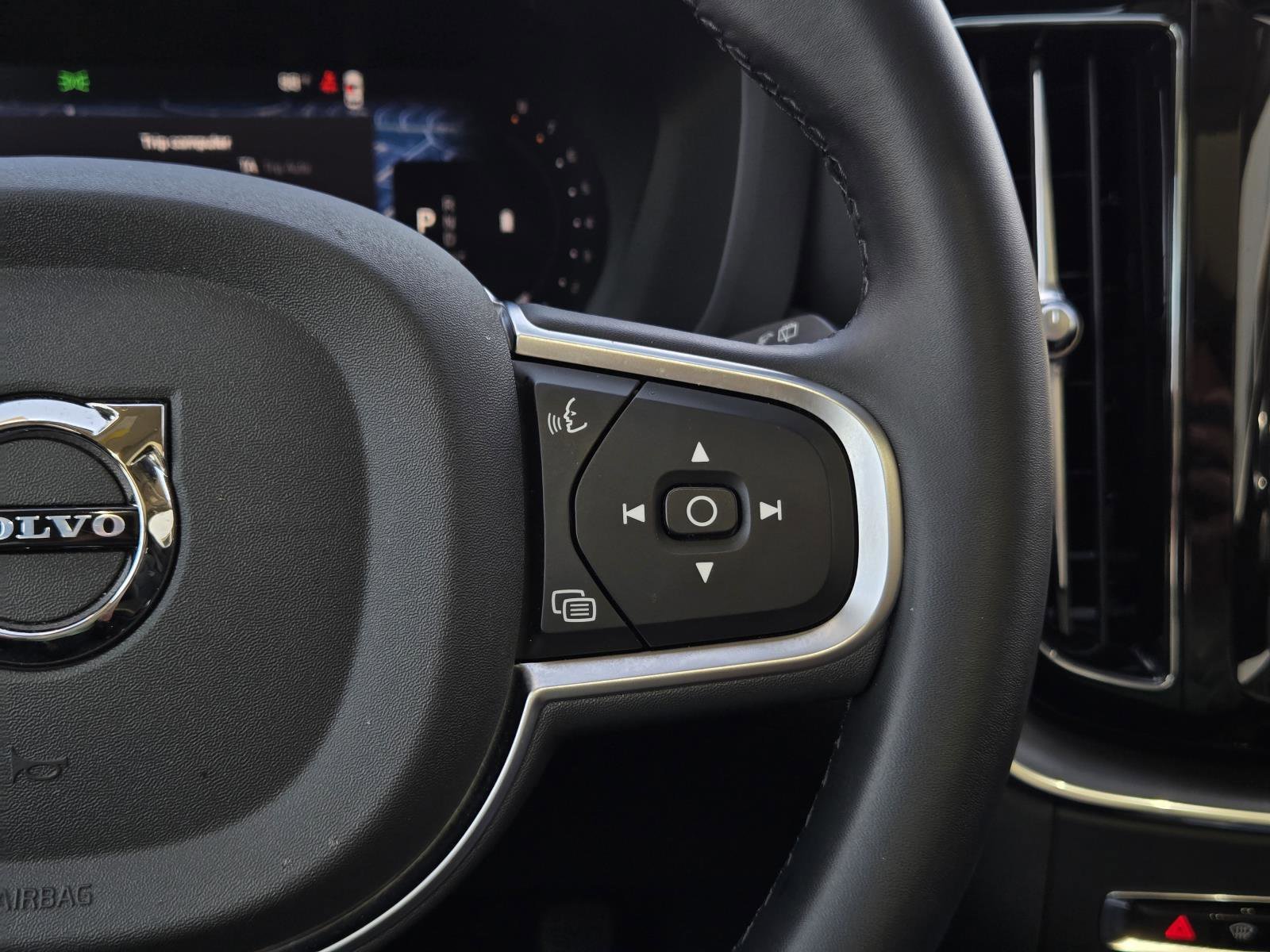 Used 2025 White Volvo Core image 17