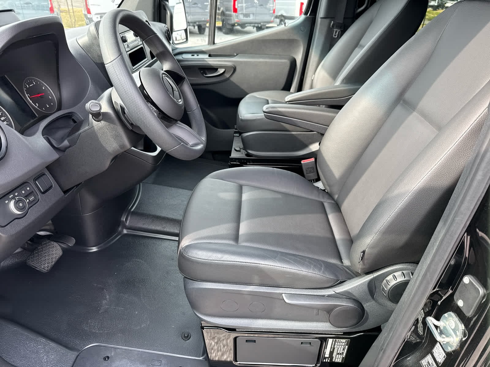 2025 Mercedes-Benz Sprinter Passenger Van Base - Photo 10