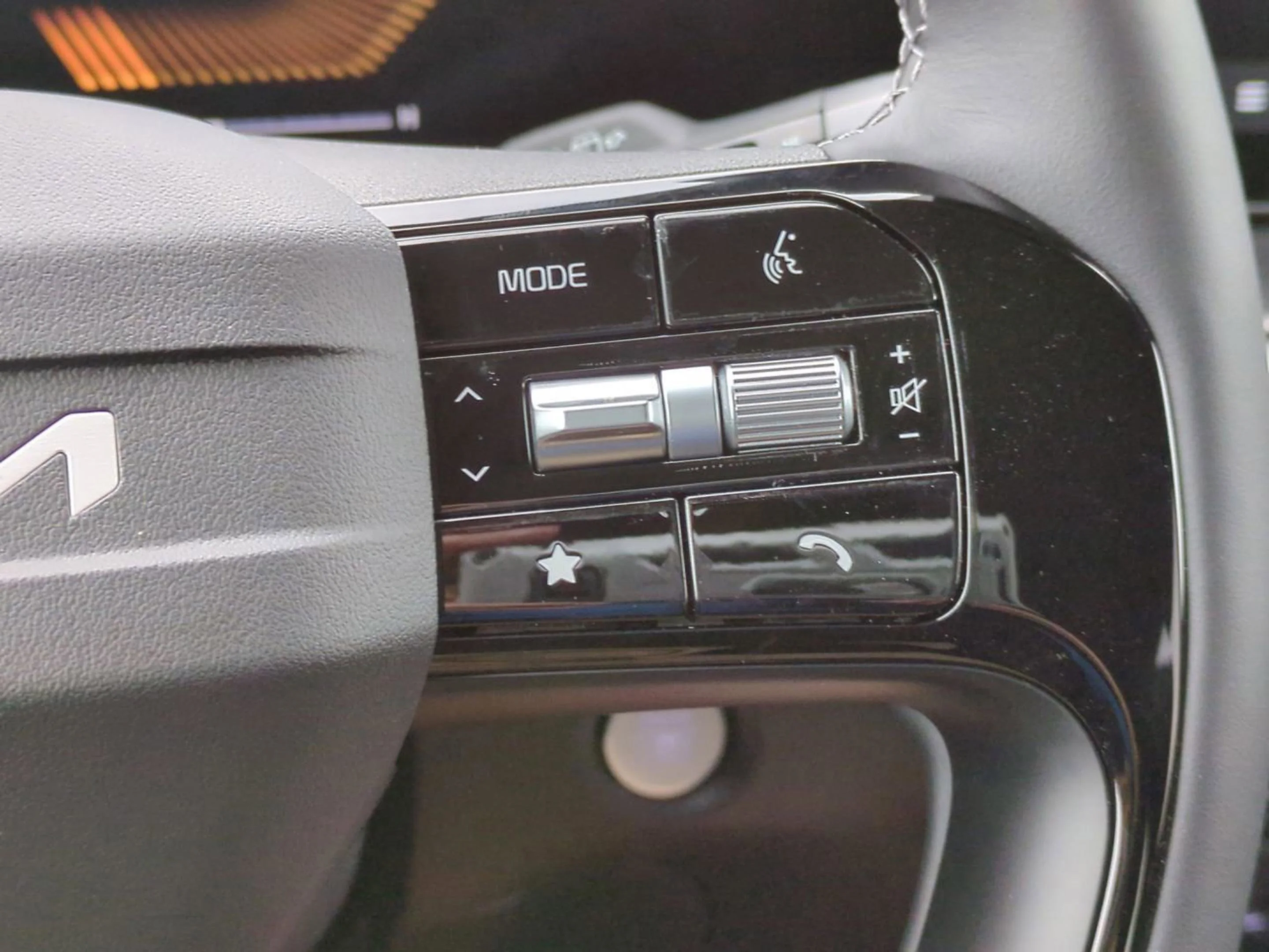New 2026 Ivory Silver Kia LX image 49