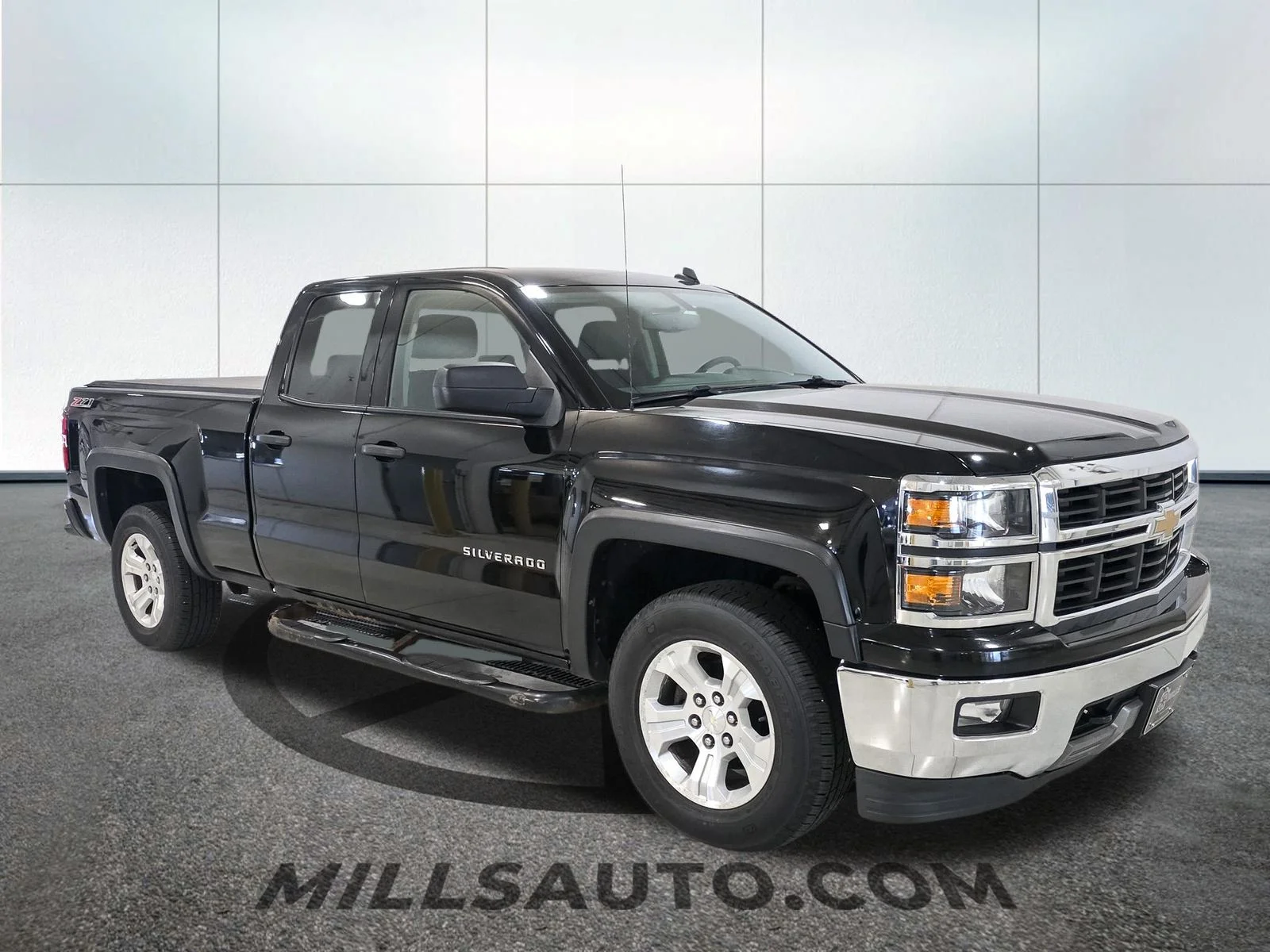 Used 2014 Black Chevrolet LT image 10