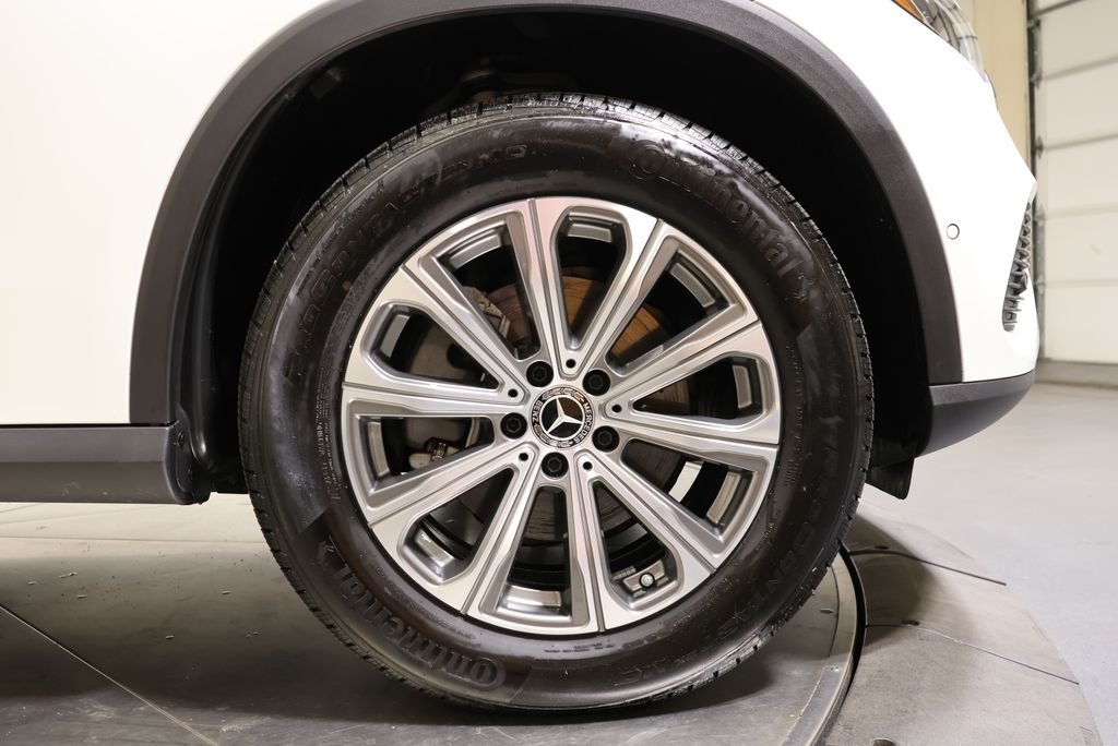 Certified Used 2026 Polar White Mercedes-Benz GLC 300 image 14