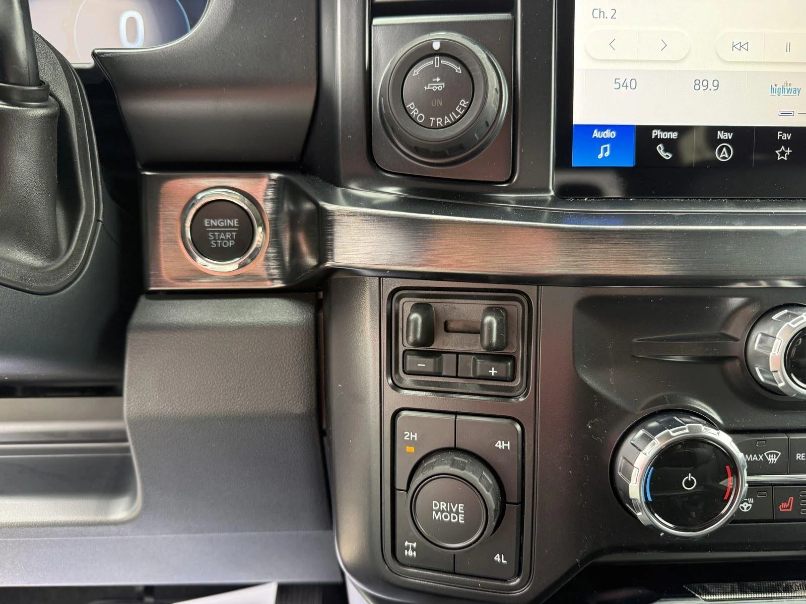 New 2026 Carbonized Gray Metallic Ford F-250® Lariat® image 26