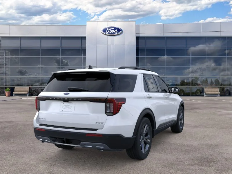 New 2026 Star White Metallic Tri-Coat Ford Active image 8