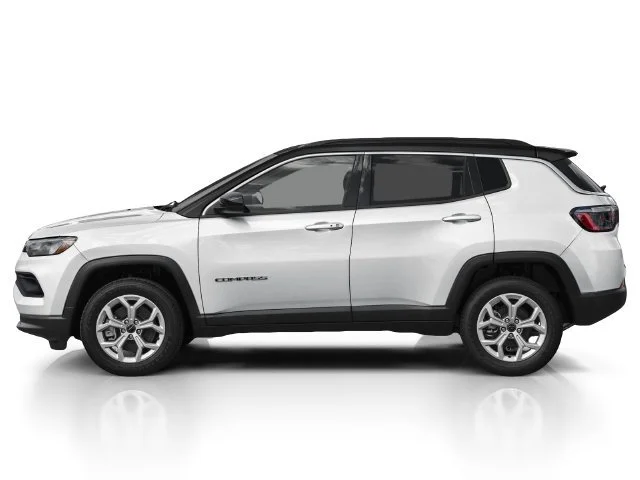 Used 2025 Bright White Clearcoat Jeep Latitude image 5