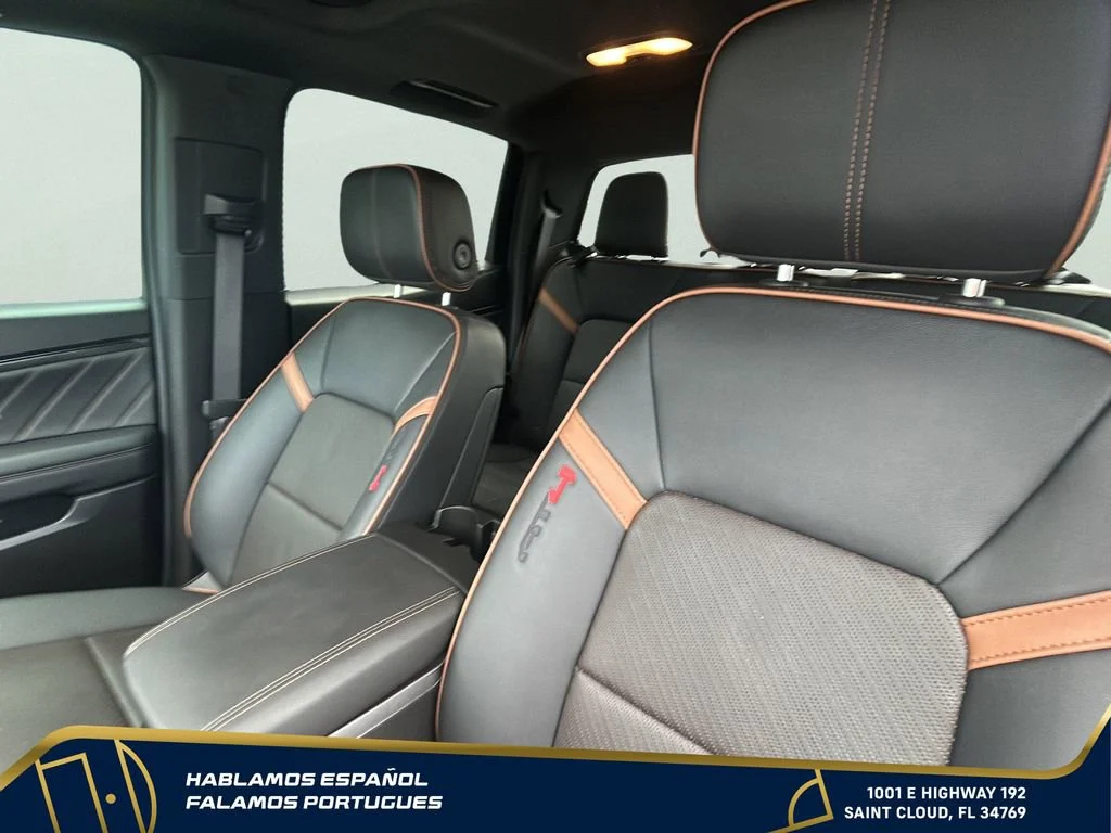 Used 2025 Onyx Black GMC AT4 image 21