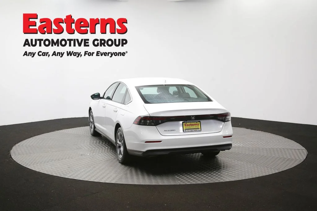 Used 2023 White Honda EX image 37