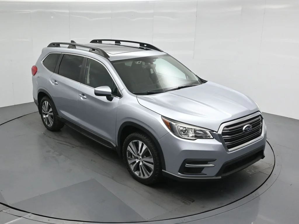 Used 2019 Silver Subaru Premium image 34