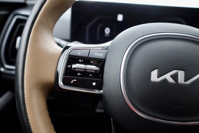 Used 2025 Red Kia X-Line SX Prestige image 28