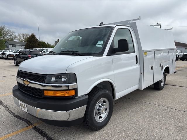 2025 Chevrolet Express Cutaway 3500 1WT