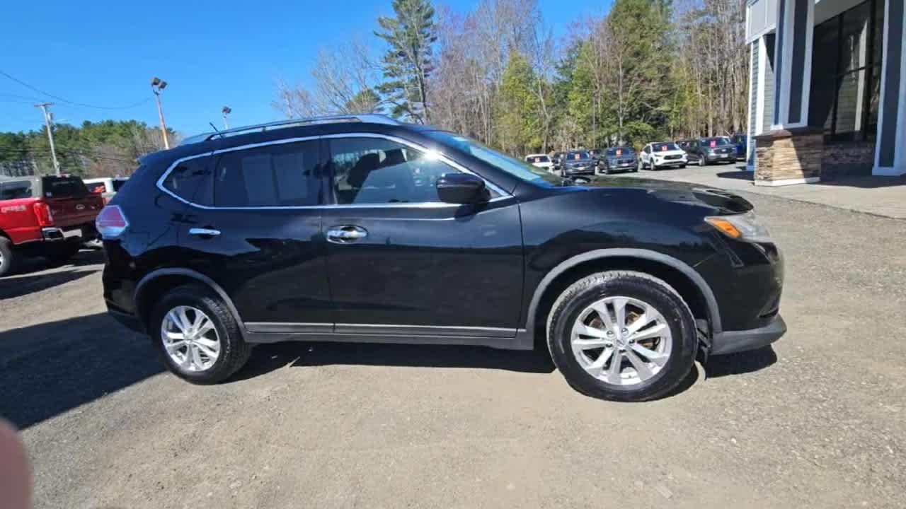 Used 2016 Magnetic Black Nissan SV image 10