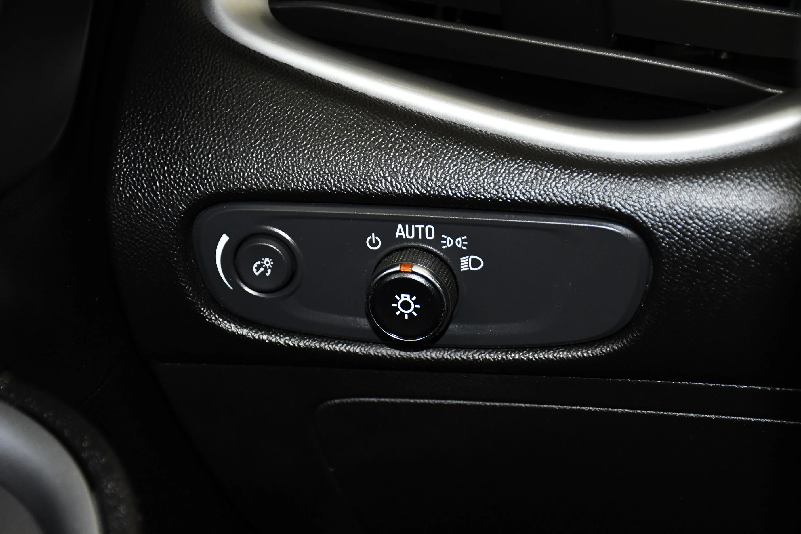 Used 2024 Sterling Gray Metallic Chevrolet LT image 35