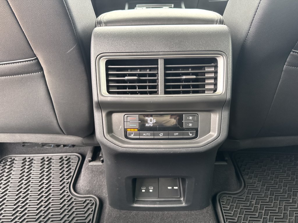 2024 Volkswagen Atlas SEL - Photo 35