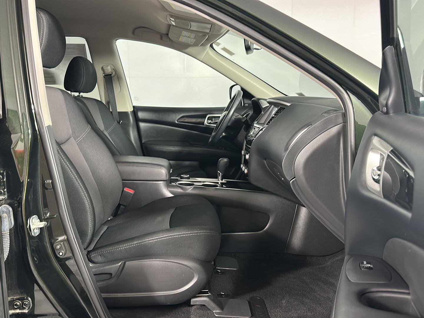 Used 2019 Midnight Pine Metallic Nissan SV image 29