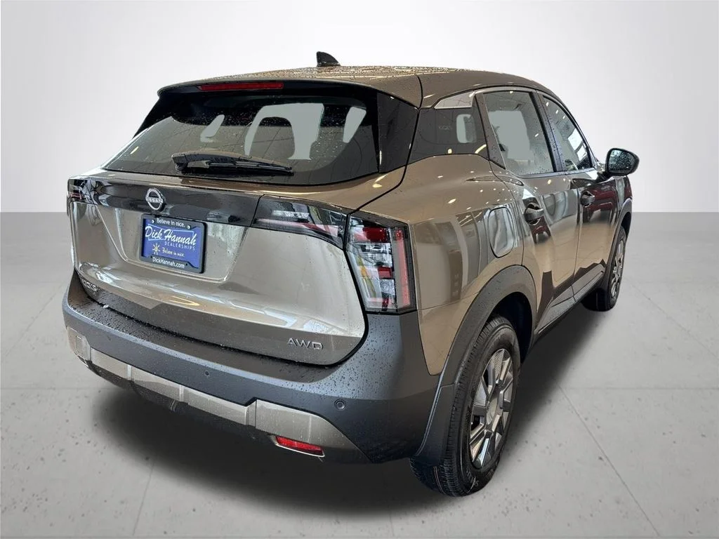 New 2026 Canyon Bronze Metallic Nissan S image 7