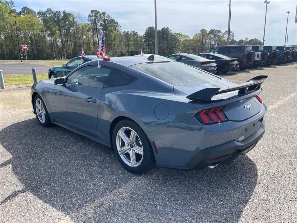 2026 Ford Mustang EcoBoost Fastback - Photo 9