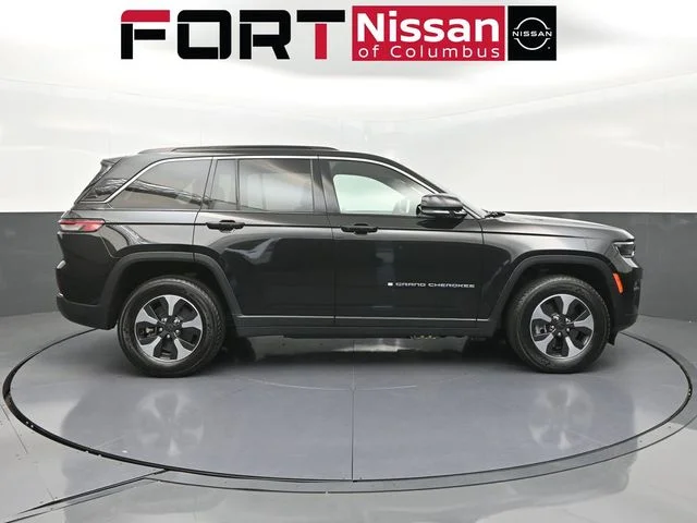 Used 2024 Black Jeep 4xe image 8