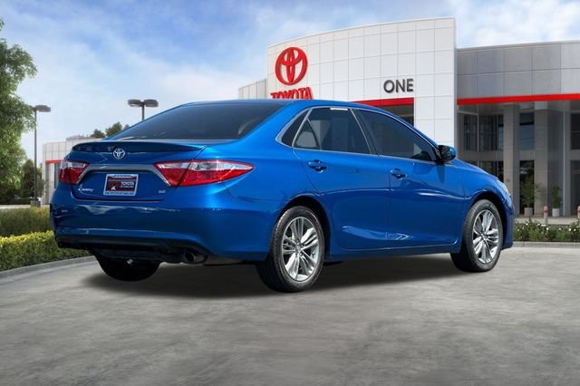 Used 2017 Blue Toyota SE image 4