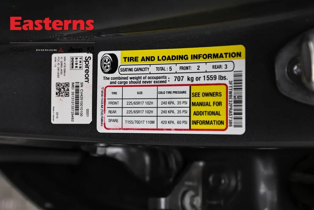 Used 2023 Gray Ford XLT image 33