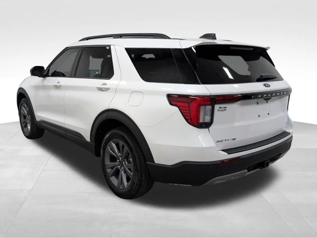 New 2026 Star White Metallic Tri-Coat Ford Active image 50