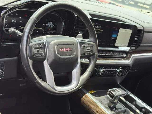 Used 2022 Red GMC Elevation image 20