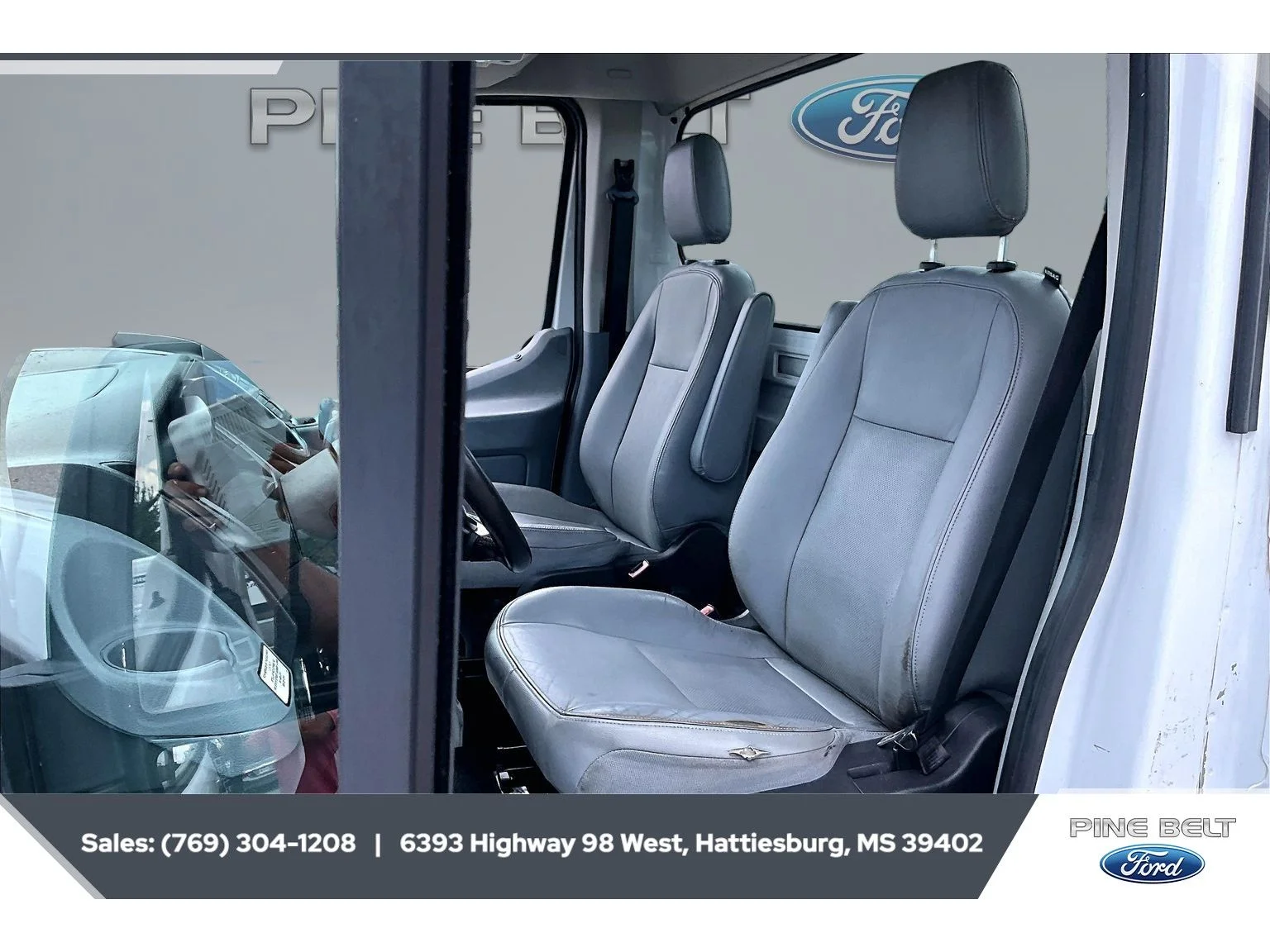 Used 2016 Oxford White Ford Base image 19