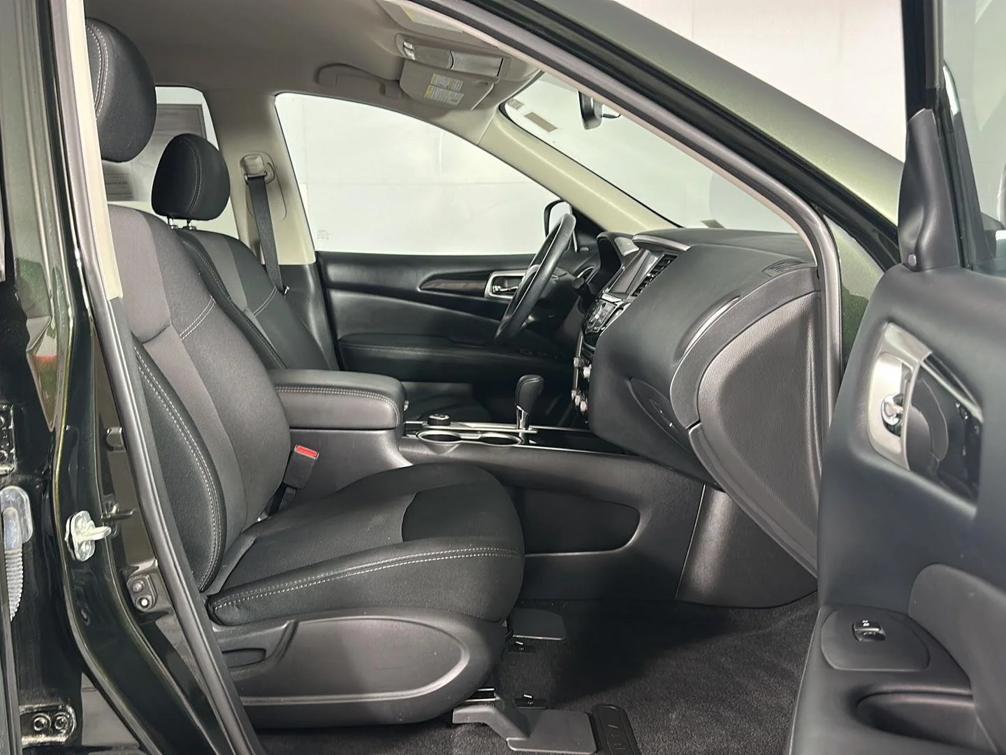 Used 2019 Midnight Pine Metallic Nissan SV image 29